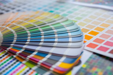 Renk yönetimine basın. Renk paletleri. Ticari baskı.