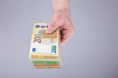 El çabukluğu, büyük para paketleri, beyaz özgeçmiş.. 