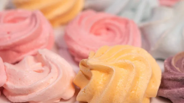 Meringues Közelkép mini színes édességek — Stock Fotó