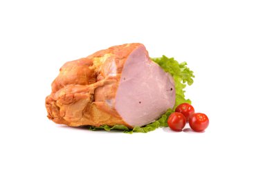 Tütsülenmiş domuz filetosu, beyaz bir arka planda izole edilmiş domuz eti.