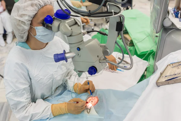 Bimanual cataract extraction — Stock Photo, Image