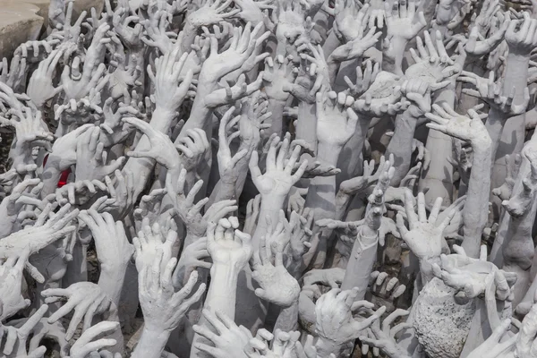 Eller heykeli cehennemden, Wat Rong Khun, Chiang Rai Eyaleti, Thail