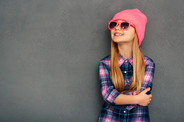 Cheerful little girl in sunglasses — Stock Photo, Image