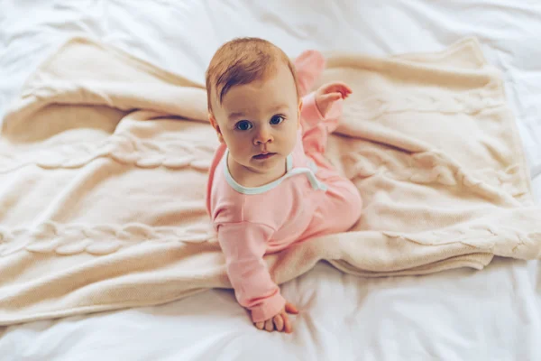 Little baby girl in bed — Stock Photo, Image