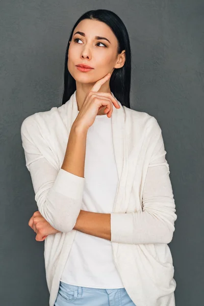 Mooie stijlvolle vrouw — Stockfoto