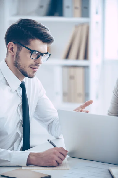 Handsome man with laptop — Stock Photo, Image