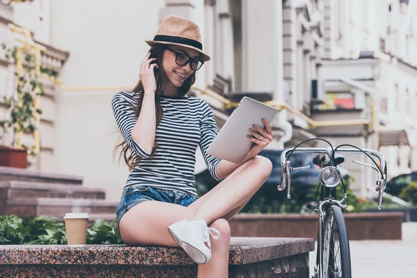 Woman looking at her digital tablet — Stock Photo, Image