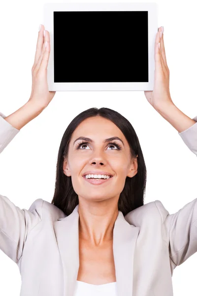 Podnikatelka holing digitální tablet — Stock fotografie
