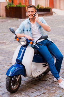 binmek için arkadaş davet.