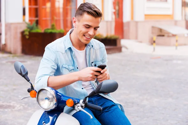 Typing message — Stock Photo, Image