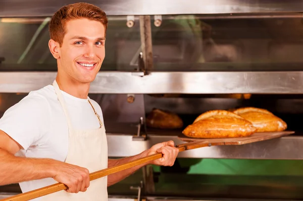 Selbstbewusster Bäcker — Stockfoto