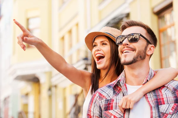 Couple bonding to each other — Stock Photo, Image