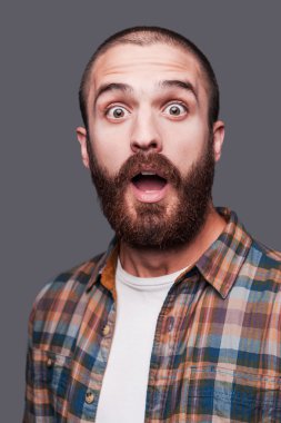 şok genç sakallı adam