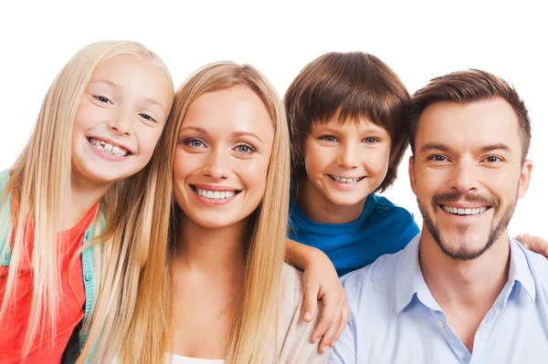 Familia feliz de cuatro — Foto de Stock