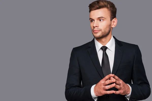 Confident young man in formalwear — Stock Photo, Image