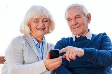 Üst düzey çift cep telefonu