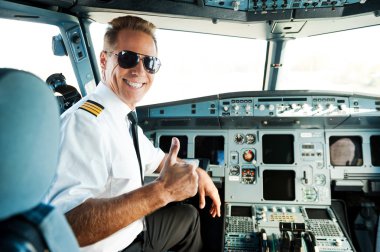 Parmağını gösterilmesini pilot
