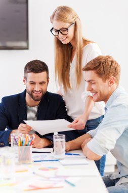 Üç emin iş adamları