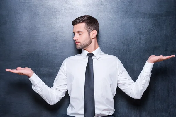 Kopya alanlarda holding resmi kıyafeti erkekte