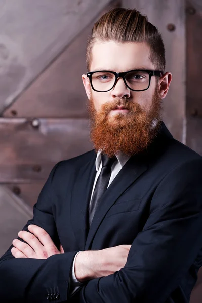 Schöner junger Mann in Formalbekleidung — Stockfoto