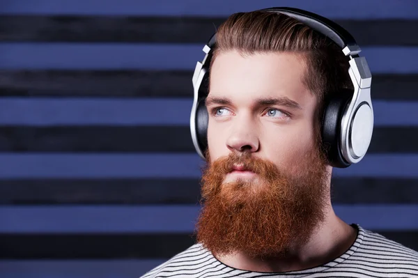 Bearded man in headphones — Stock Photo, Image