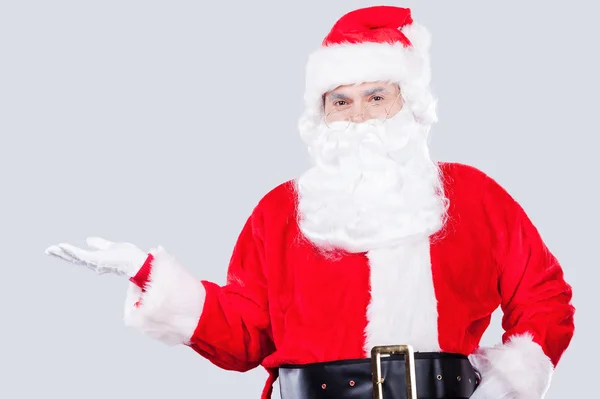 Santa Claus hålla kopia utrymme — Stockfoto