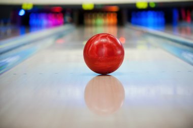Bowling top bowling salonu inişli çıkışlı