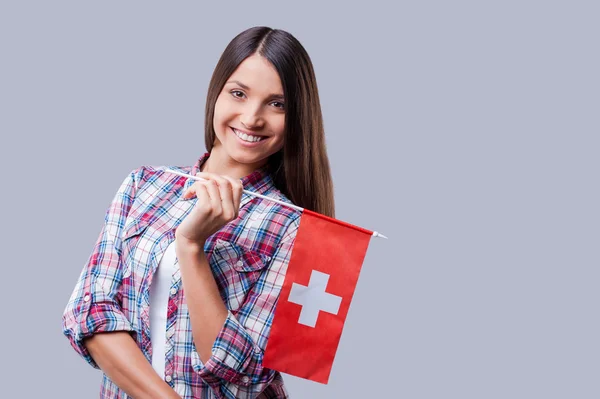 Mujer con bandera de Suiza —  Fotos de Stock