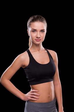 El kalça üzerinde tutan kadın