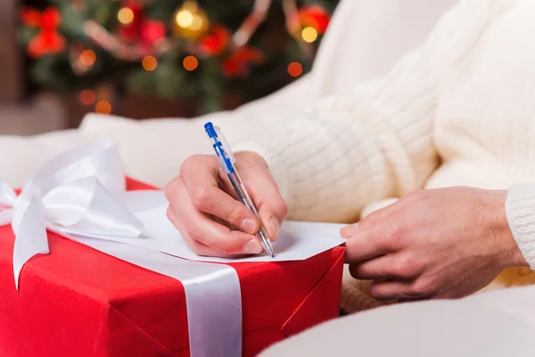 Man skriva jul brev — Stockfoto