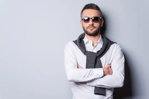 Man in sunglasses and smart casual wear — Stock Photo, Image