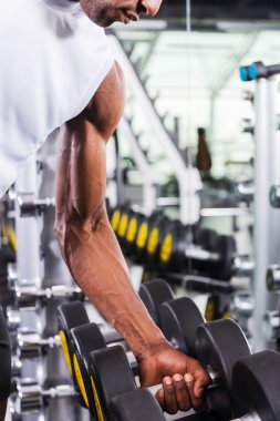 Kas Afrika adam ağırlık egzersiz için seçme