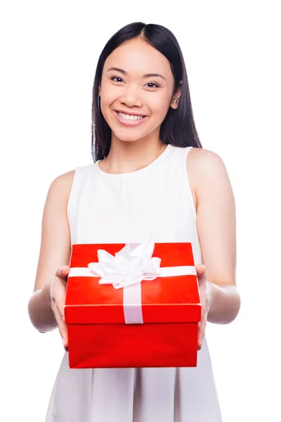 Asian woman holding gift box — Stock Photo, Image