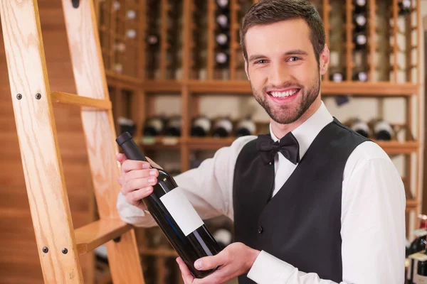 Man holding bottle with wine — Stock Photo, Image