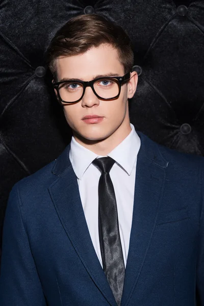 Handsome young man wearing eyewear — Stock Photo, Image