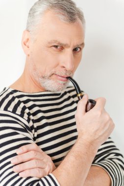 Kıdemli sakallı adam yasaktır boru