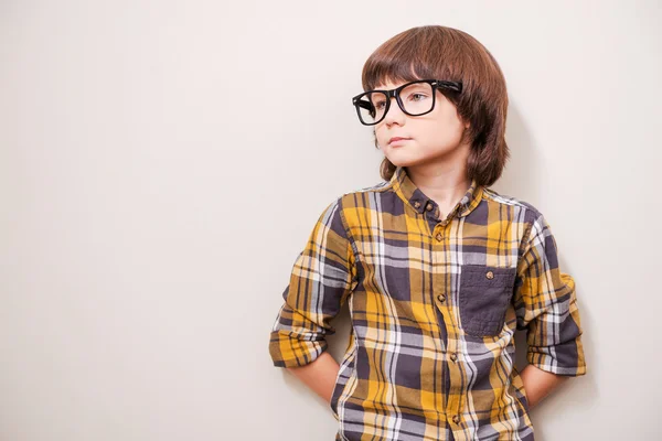 Kleiner Junge in Brille — Stockfoto