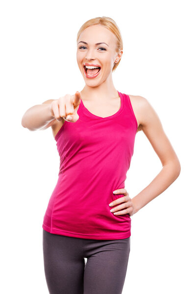 Женщина, указывающая на камеру
