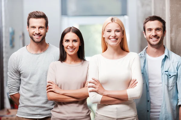 Gente de negocios en ropa casual inteligente — Foto de Stock