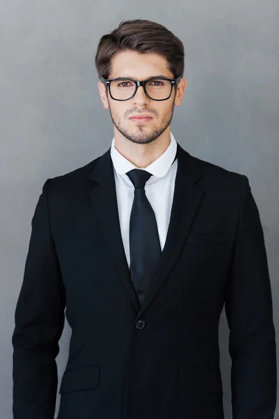 Jonge man in formalwear — Stockfoto