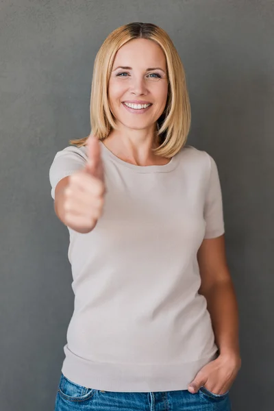 Woman showing thumb up — Stock Photo, Image