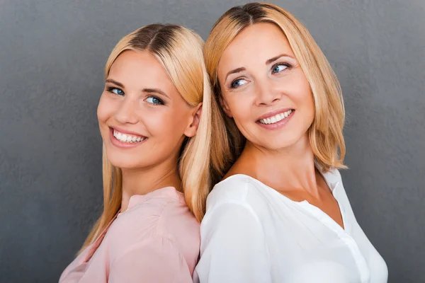 Beautiful mother and her daughter — Stock Photo, Image