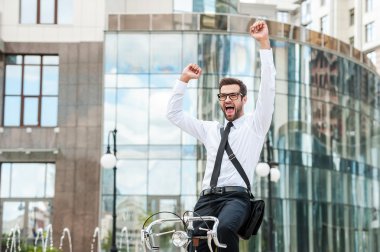 genç yakışıklı işadamı