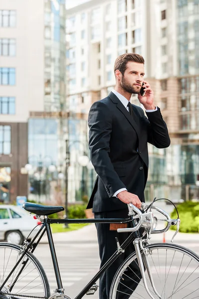 Young handsome businessman — Stock Photo, Image