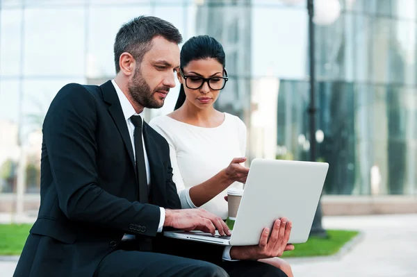 Gente de negocios segura — Foto de Stock