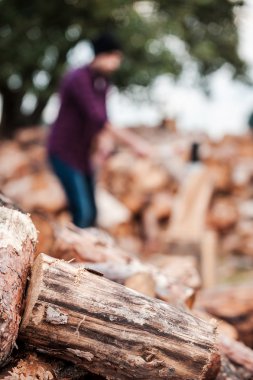 yerde yatan günlükleri