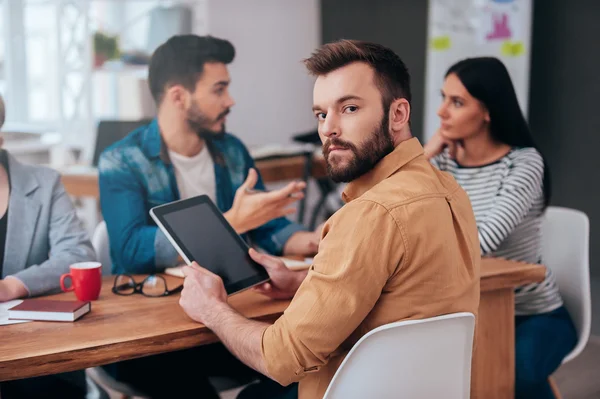 Επιχειρηματίες smart casual ντύσιμο — Φωτογραφία Αρχείου