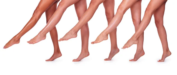 Azok a nők, a lábukat kinyújtva — Stock Fotó