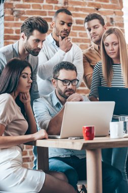 insanlar laptop arıyorum