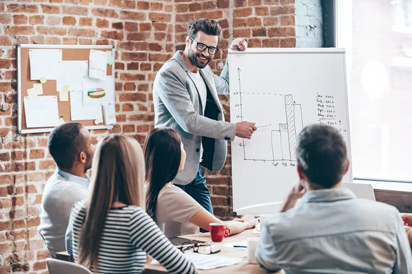 Business collega's in office — Stockfoto